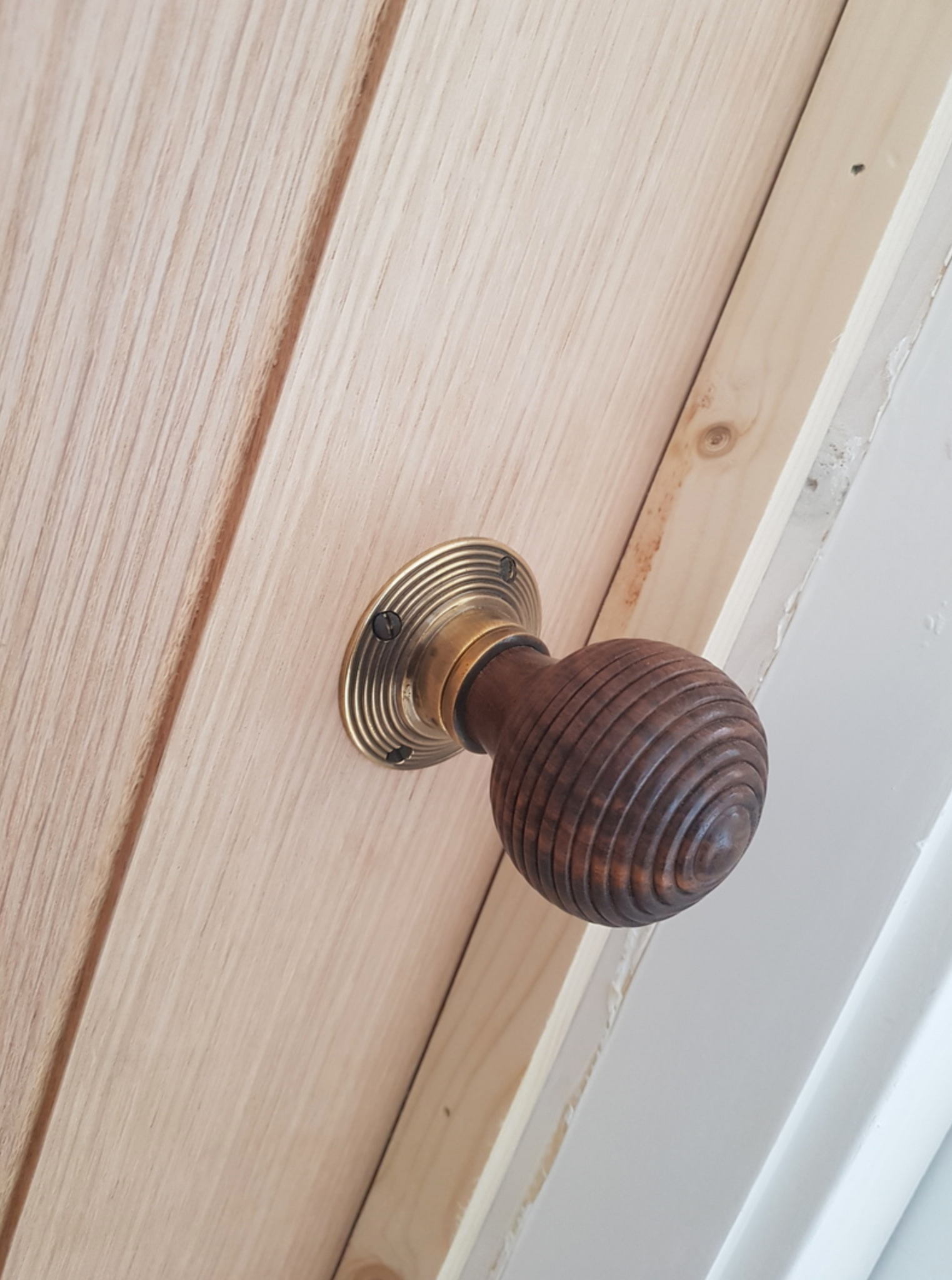 Rosewood Beehive Door Knob