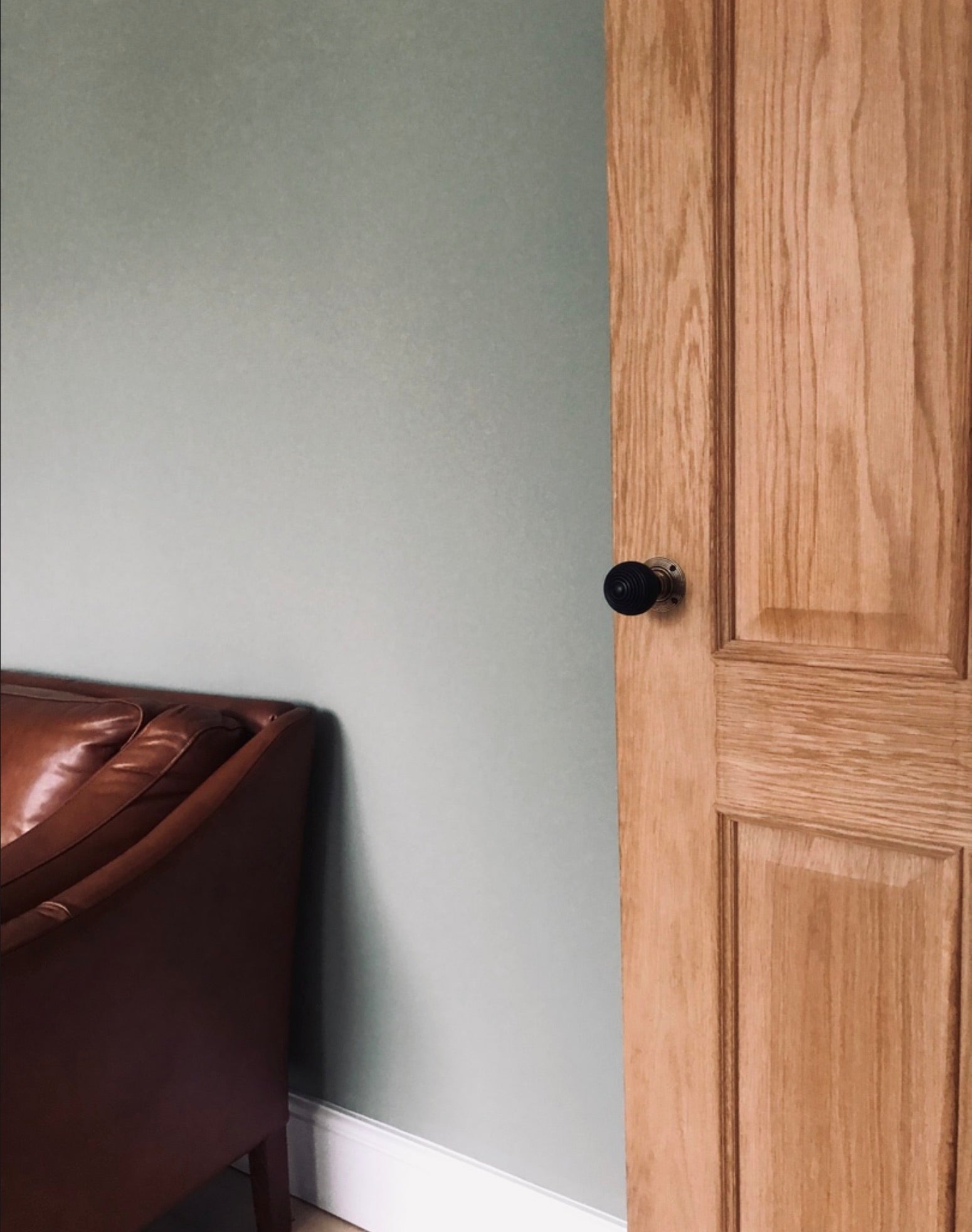 Ebonised Beehive Door Knob