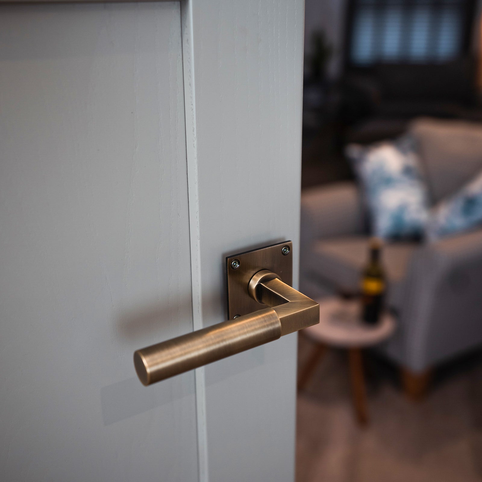 Bauhaus square rose low profile door handle, modern lever on rose SHOW