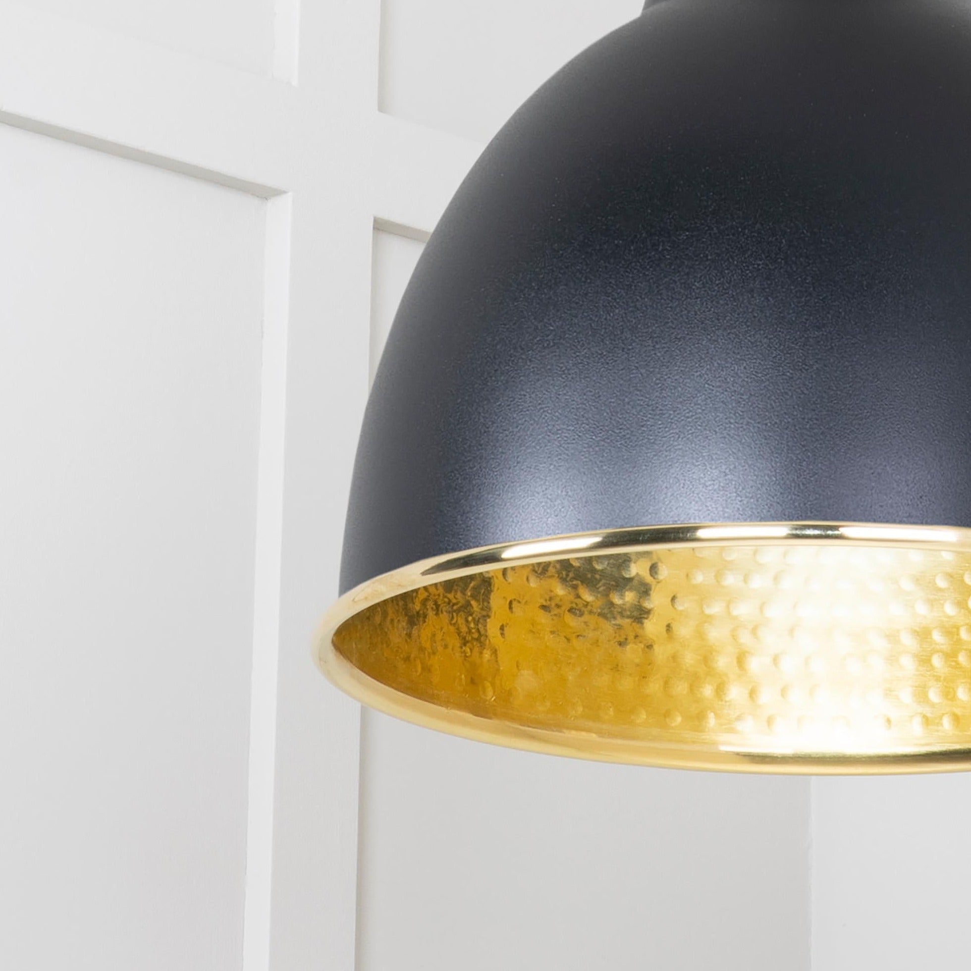  SHOW Close Up Image of Brindley Cluster Light in Elan Black in Hammered Brass