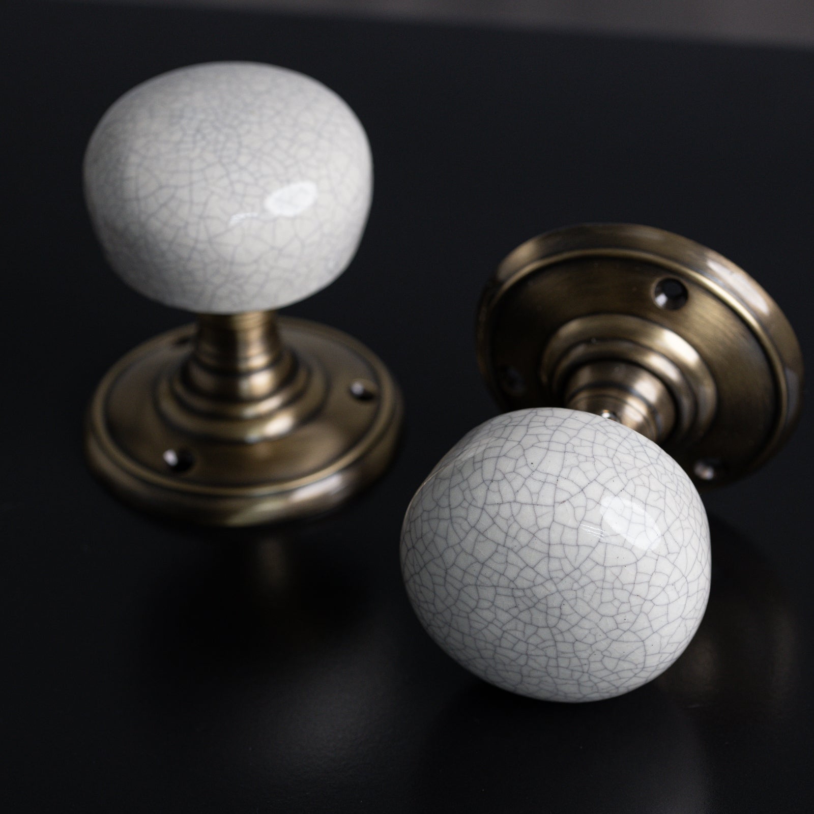 SHOW Moody image of Skipton Porcelain crackle door knob