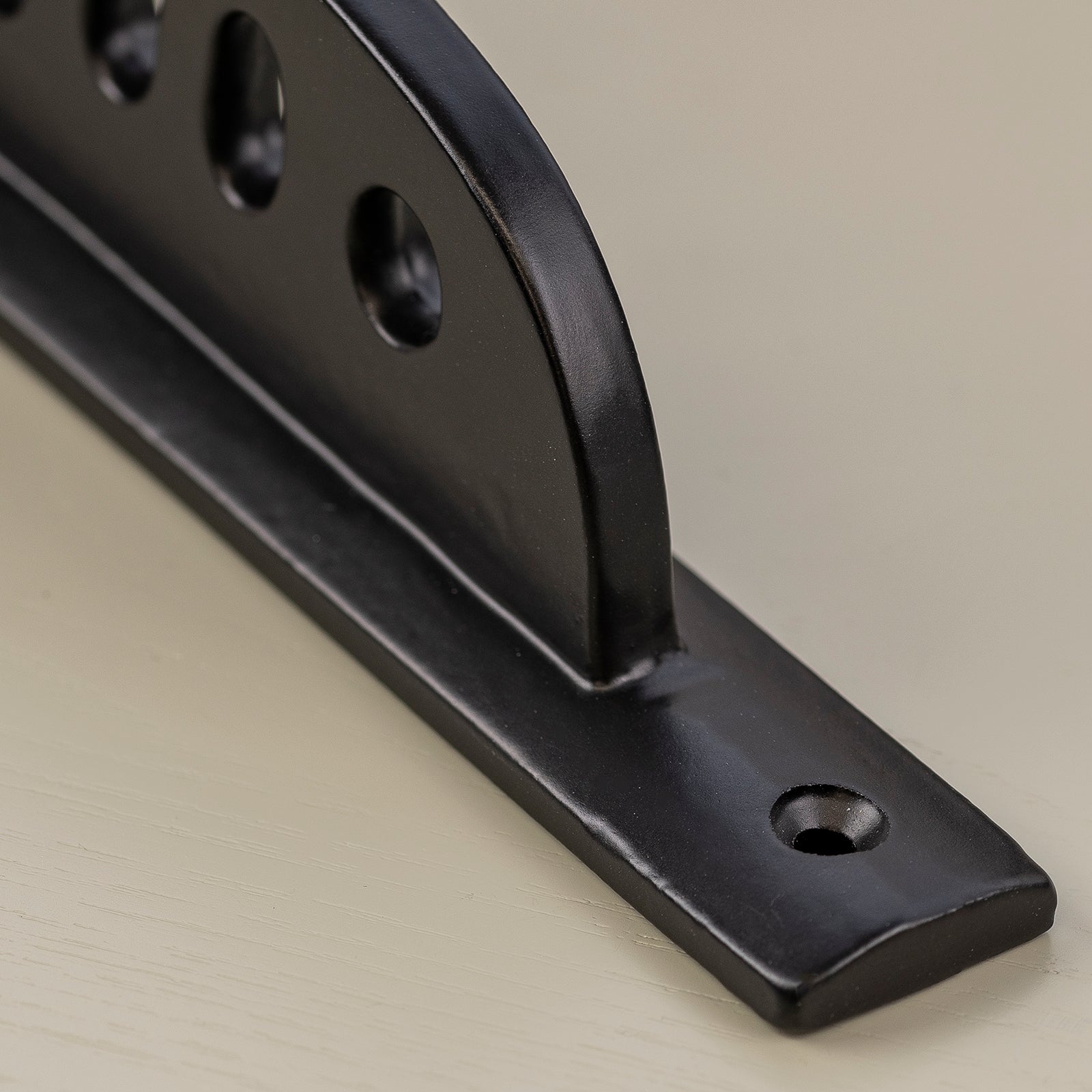 Detail of Sunrise black wall mount shelf support SHOW