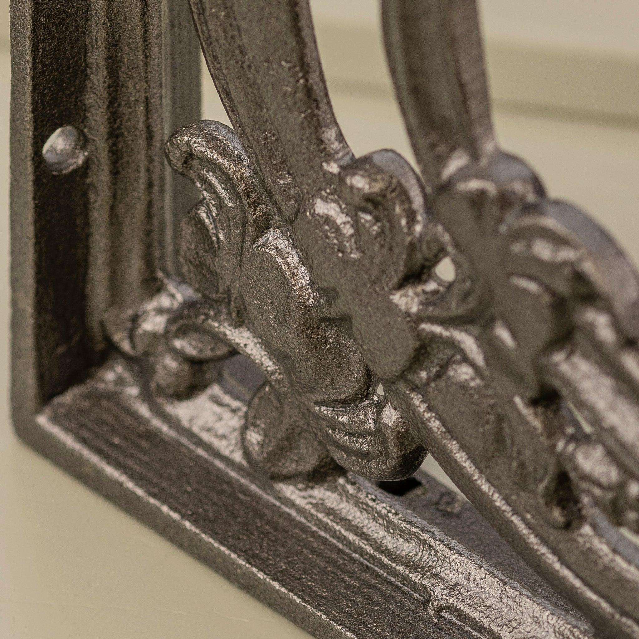 cast iron shelf bracket SHOW