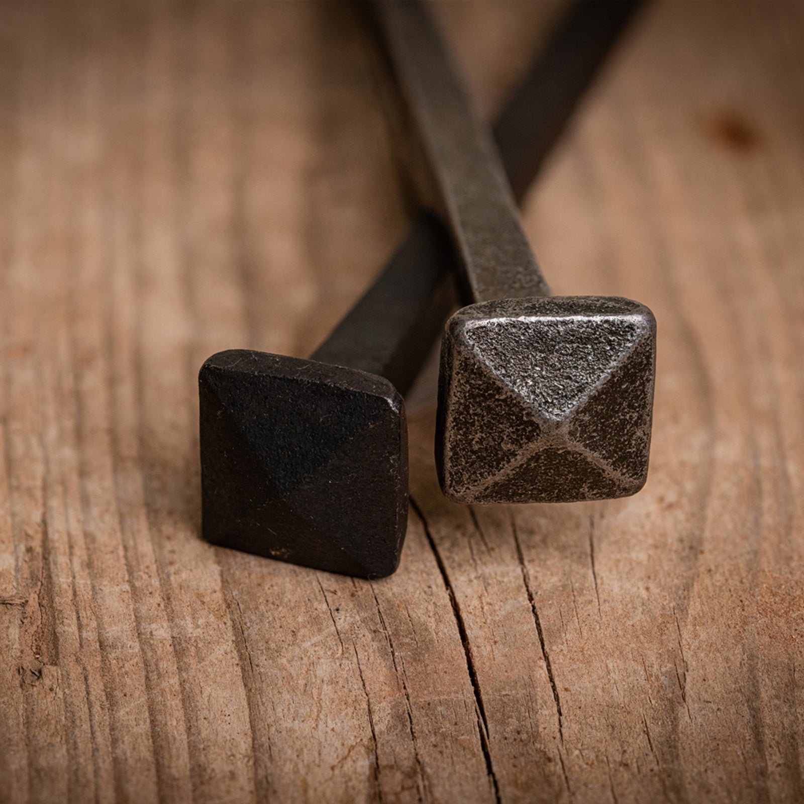 square head nails, pyramid nails SHOW