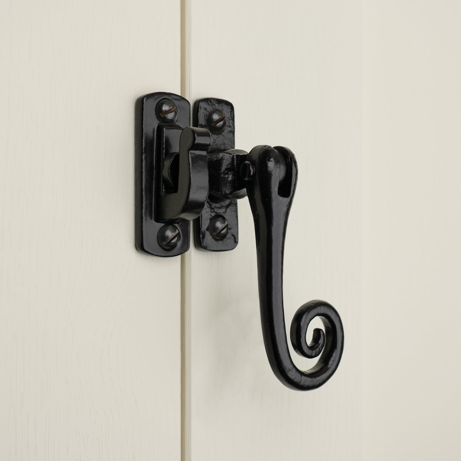 Black window handle SHOW