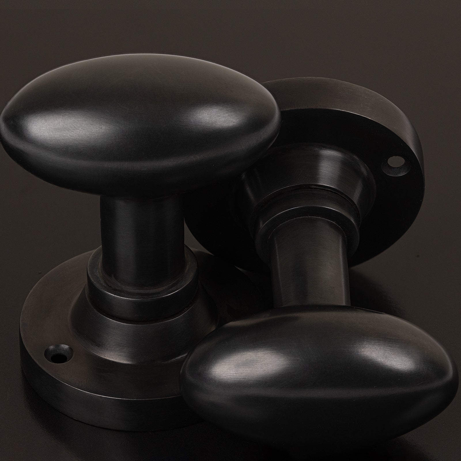 oval bronze door knobs SHOW