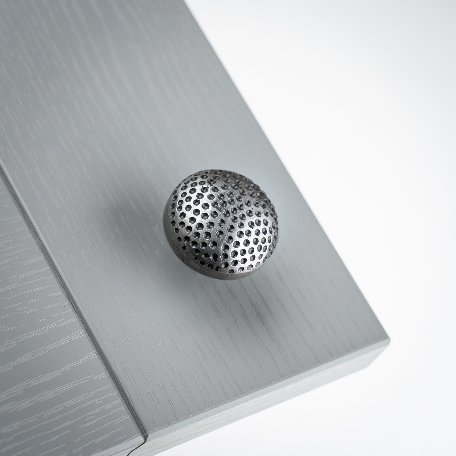 small polka dot caupboard knob SHOW