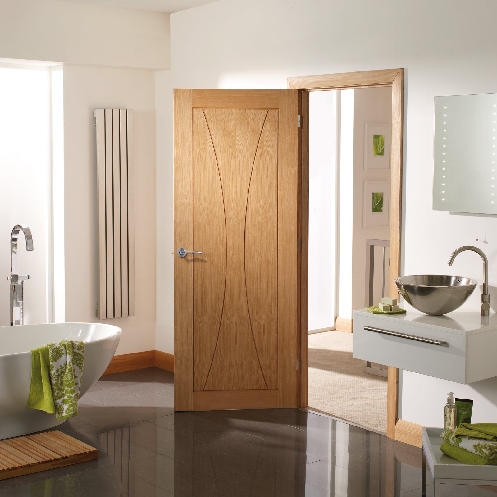 SHOW Internal Oak Verona Door lifestyle