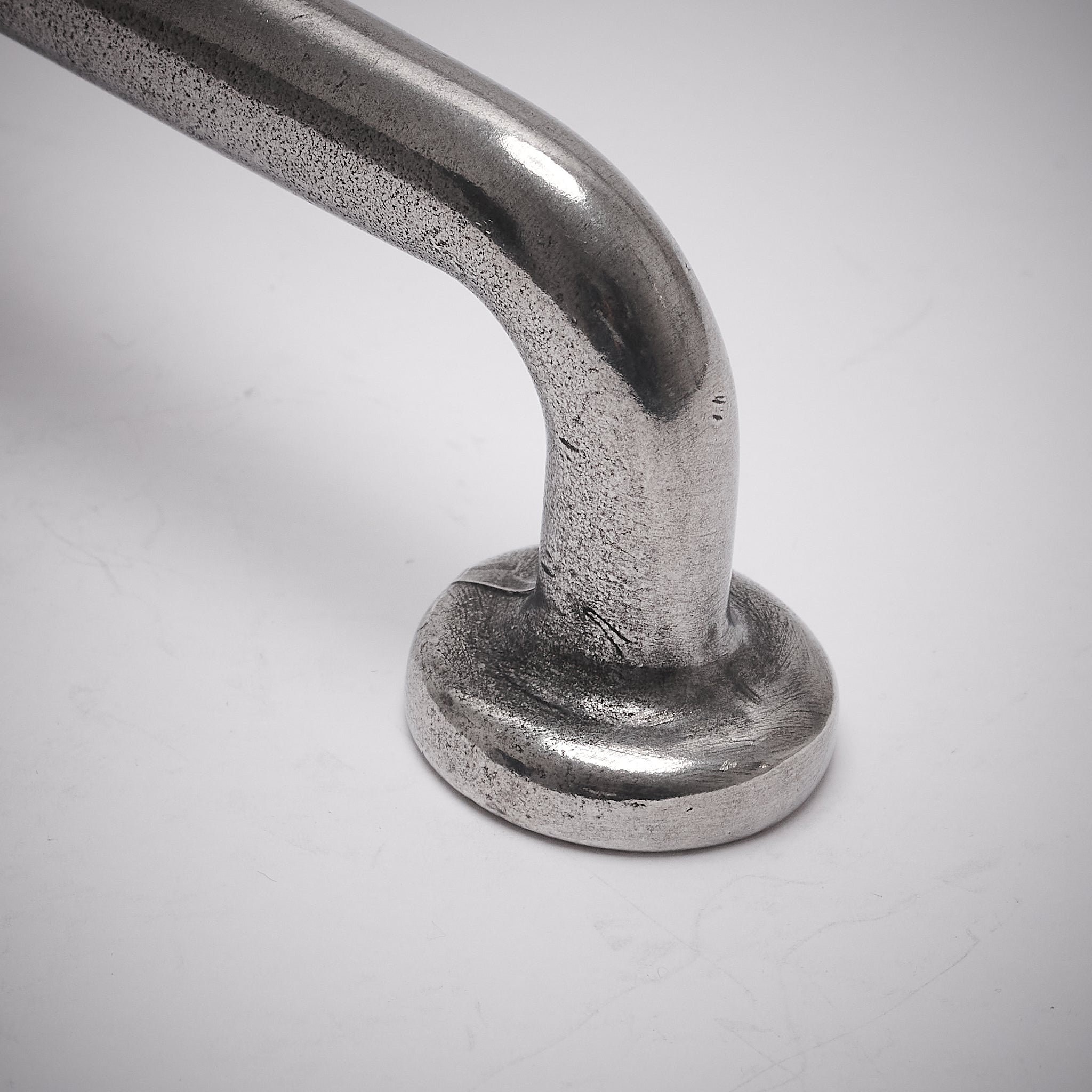 Salisbury Pewter Pull Handle SHOW