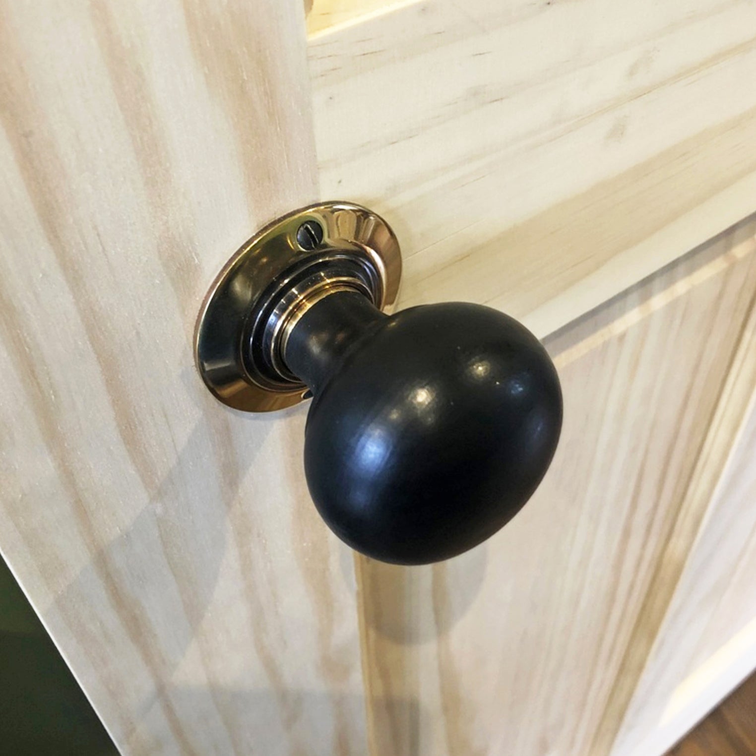 Bun Door Knobs Rosewood Ebonised SHOW