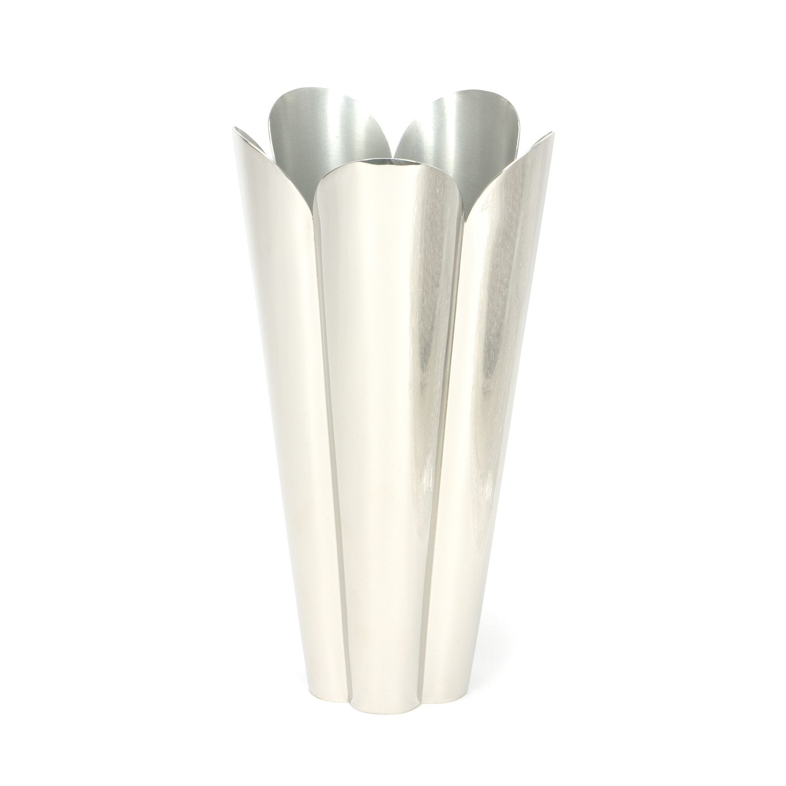 SHOW Flora Vase in Smooth Nickel